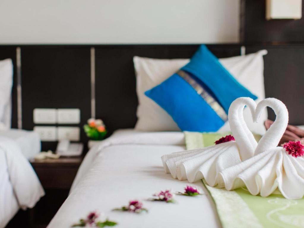Готель Azure Bangla Phuket Patong Екстер'єр фото