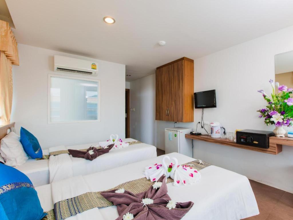 Готель Azure Bangla Phuket Patong Екстер'єр фото