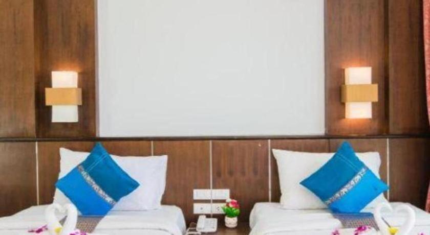 Готель Azure Bangla Phuket Patong Екстер'єр фото