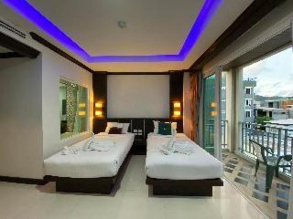 Готель Azure Bangla Phuket Patong Екстер'єр фото